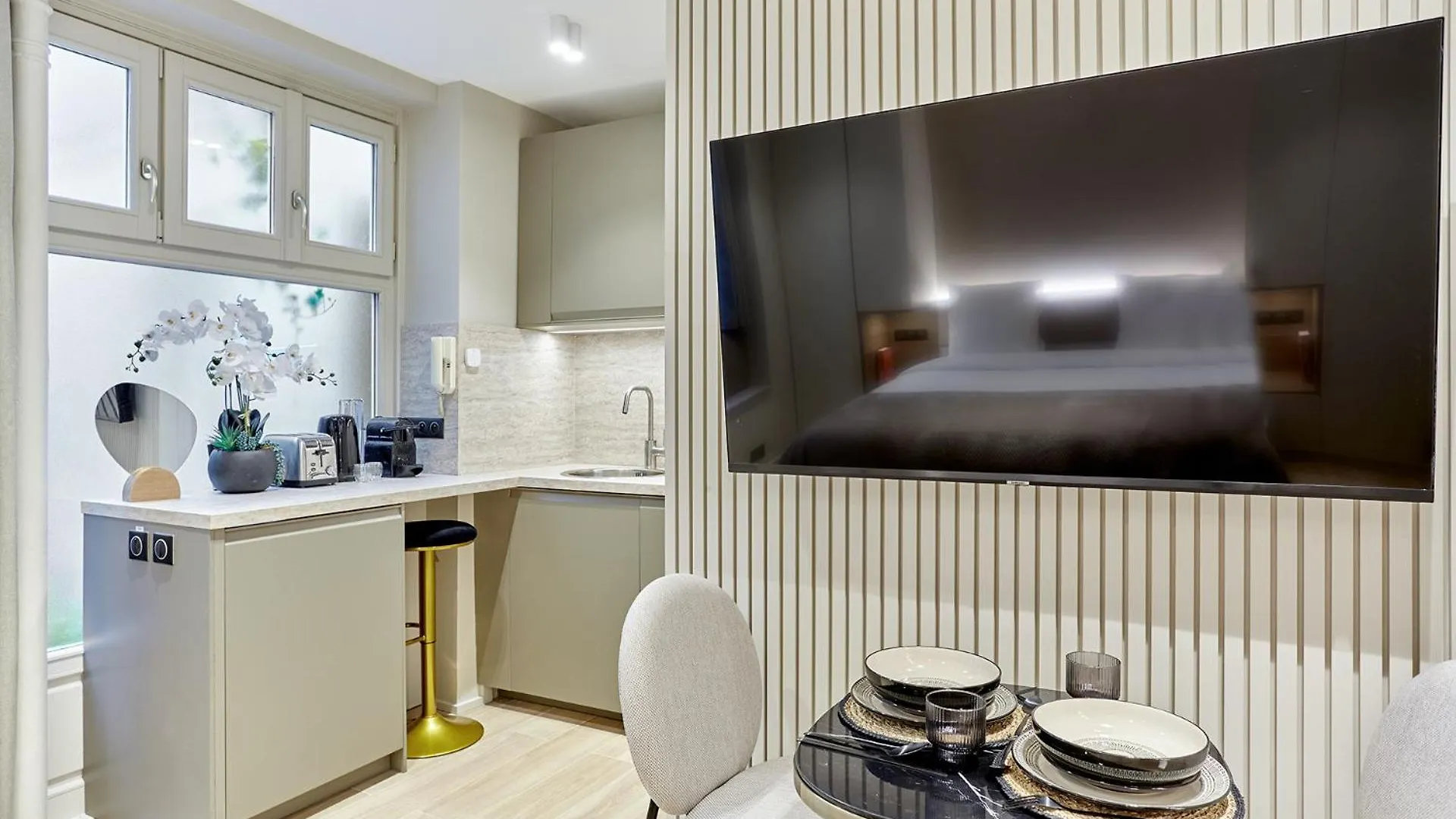 Center Of By Prestige Apartment Paris