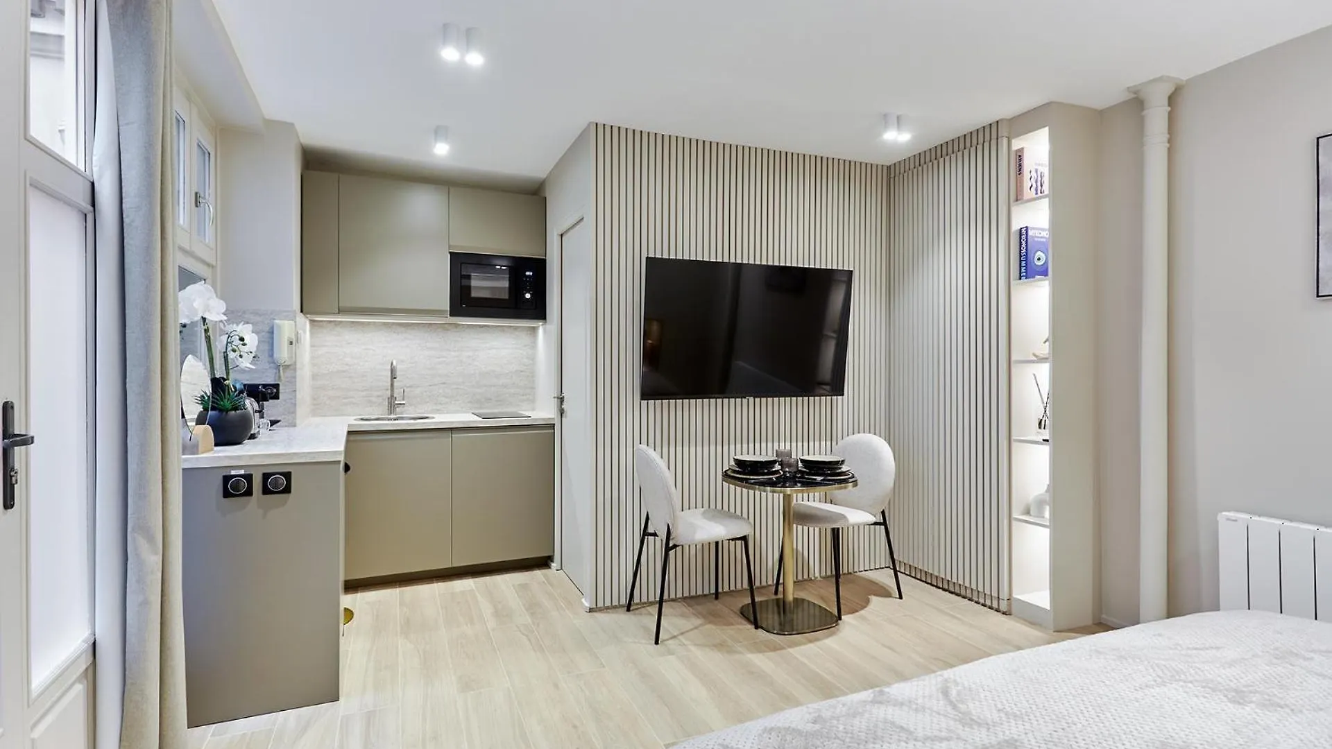Appartement Center Of By Prestige Parijs
